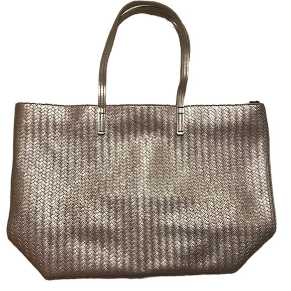 🆕🔥BATH&BODY WORKS BEAUTIFULLY COLORED BRONZE/GOLD WEEKENDER BAG!! MSRP 45$NWT - Picture 2 of 12